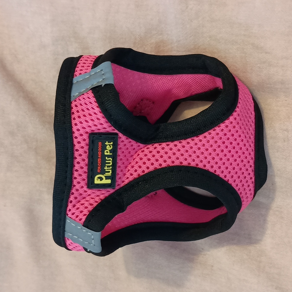 NWT xx-small Pink plutus pet step in dog/cat adjustable, breathable harness